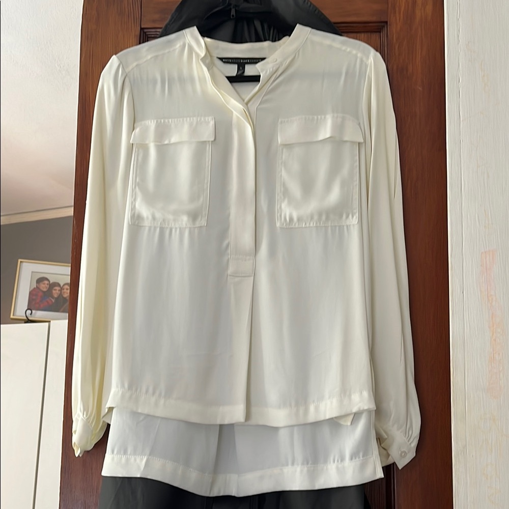 White House Black Market Cream Long Sleeve Blouse comes w clothing bag